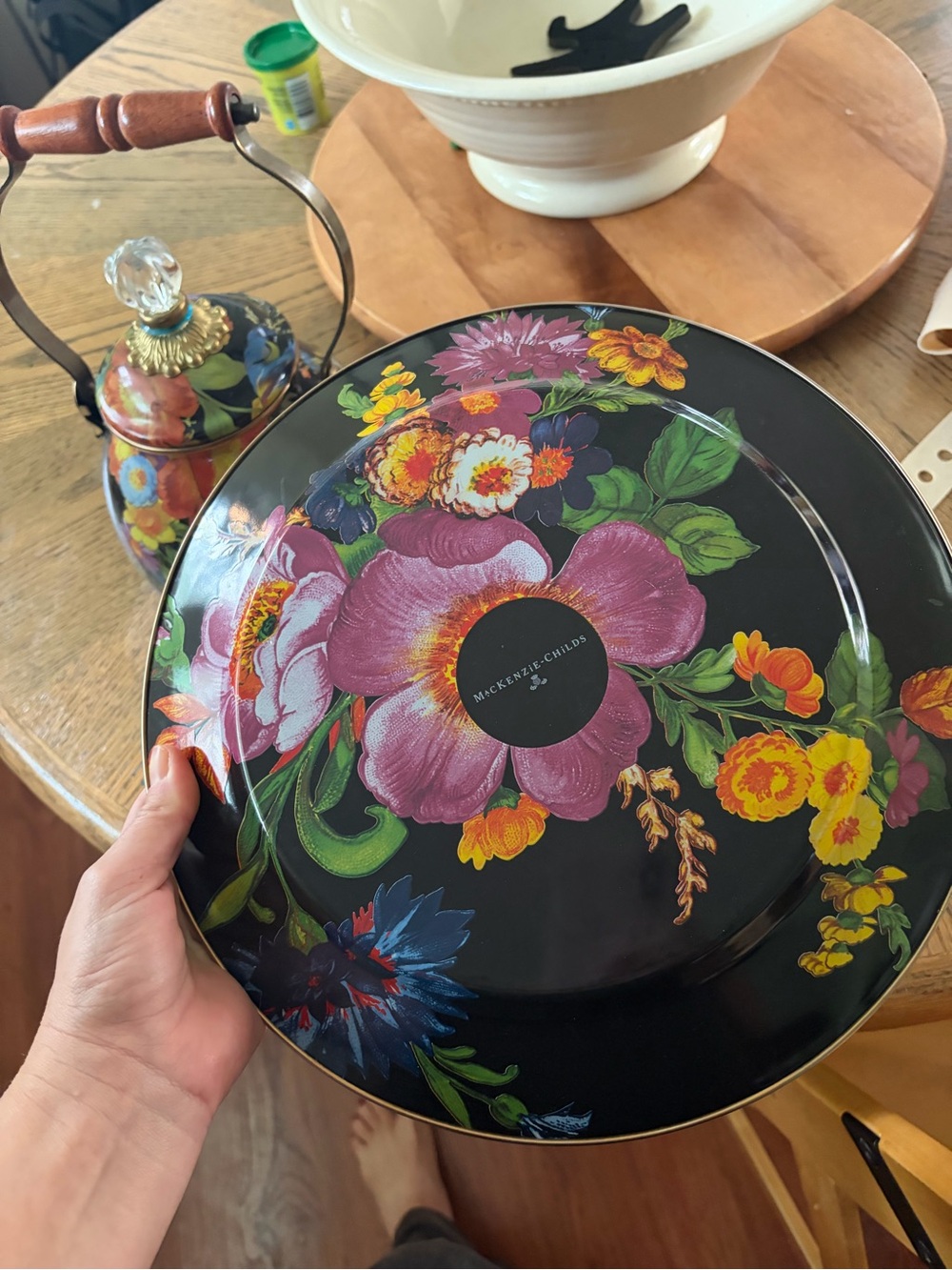McKenzie child Floral Black Decorative tea kettle with matching plate - Picture 4 of 4